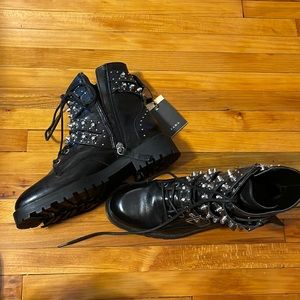 BNWT Zara leather moto boots